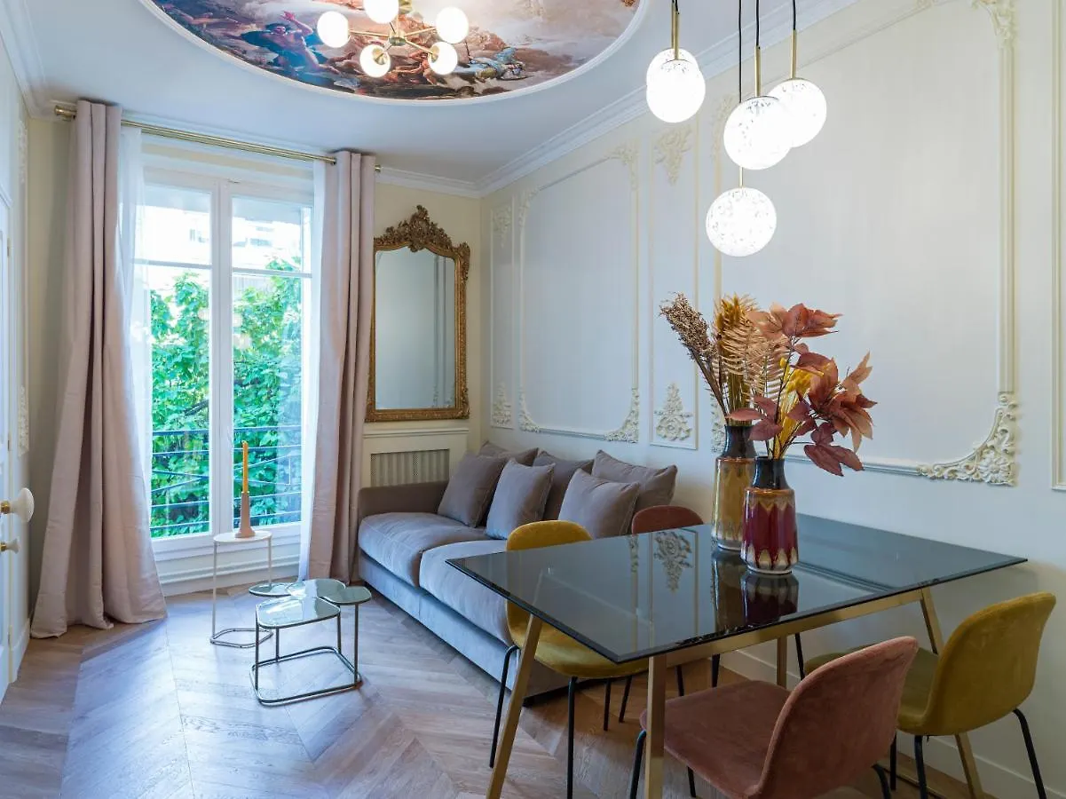 The Gatsby Suite Paris 0*,